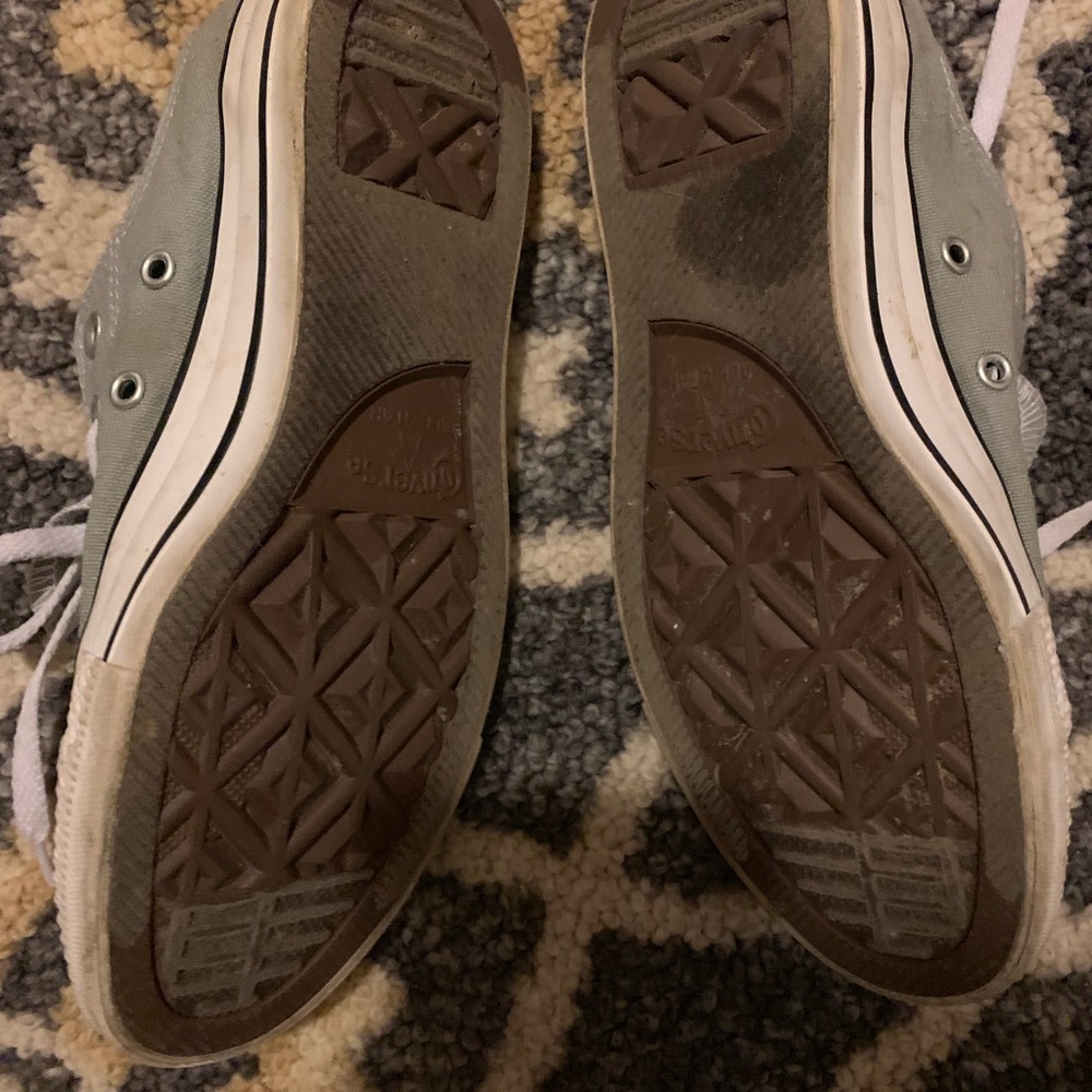 Converses - Picture 4 of 5